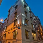 Invictum Hotel 3*