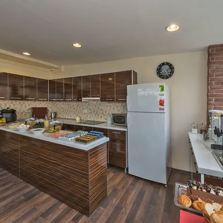 Invictum 3* Istanbulská provincie