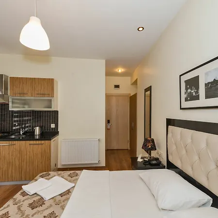 Invictum Hotel 3*