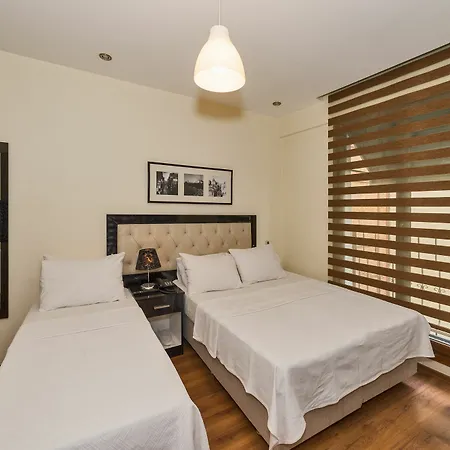 Hotel Invictum 3*