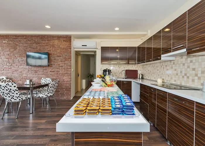 英维克顿公寓 酒店 3*